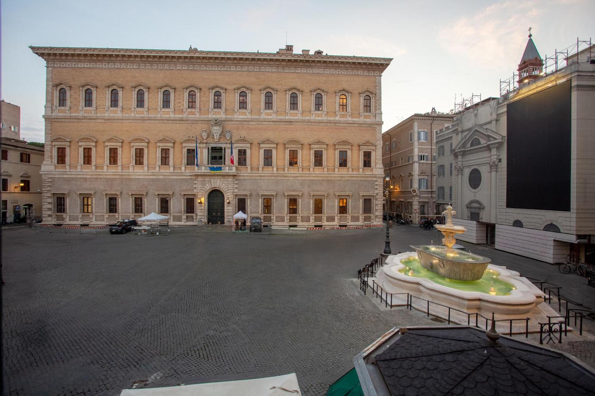 Casa Cristina In Piazza Farnese Lägenhet Rom Exteriör bild